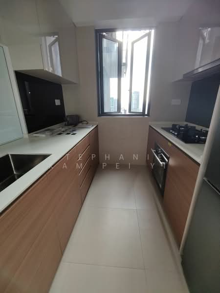 Stirling Residences, 25 Stirling Road, 3 Bedrooms, 883 sqft, Condominium For Rent, by Stephanie Kam Pei Yi, 500164426 - Kitchen - PropertyGuru.com.sg