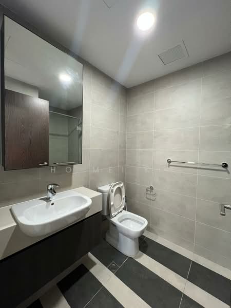 Parc Riviera, 103 West Coast Vale, 2 Bedrooms, 710 sqft, Condominium For Rent, by Ho Mei Kit, 500164431 - Bathroom - PropertyGuru.com.sg