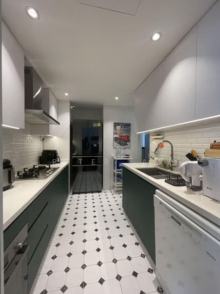 Blue Horizon, 21 West Coast Crescent, 3 Bedrooms, 1,152 sqft, Condominium For Sale, by Peter Yao, 500164435 - Kitchen - PropertyGuru.com.sg