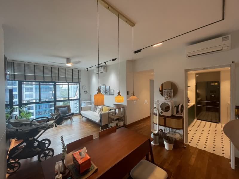 Blue Horizon, 21 West Coast Crescent, 3 Bedrooms, 1,152 sqft, Condominium For Sale, by Peter Yao, 500164435 - Living Room - PropertyGuru.com.sg