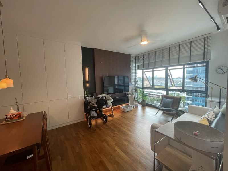 Blue Horizon, 21 West Coast Crescent, 3 Bedrooms, 1,152 sqft, Condominium For Sale, by Peter Yao, 500164435 - Living Room - PropertyGuru.com.sg