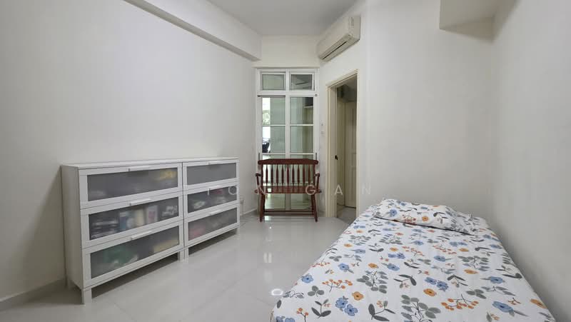 Belgravia Park, , 4 Bedrooms, 2,600 sqft, Terraced House For Sale, by Fion Gan, 500164442 - Bedroom With Ensuite - PropertyGuru.com.sg