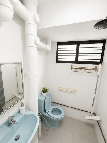 416 Bedok North Avenue 2, 416 Bedok North Avenue 2, 2 Bedrooms, 721 sqft, HDB Flat For Sale, by Brian Ying, 500164456 - Bathroom - PropertyGuru.com.sg