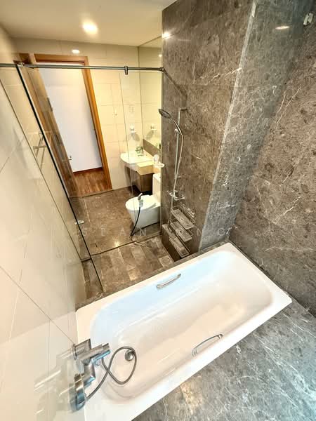 Caspian, 50 Lakeside Drive, Room Rental, 150 sqft, Condominium For Rent, by Sean Ong, 500164470 - Bathroom - PropertyGuru.com.sg