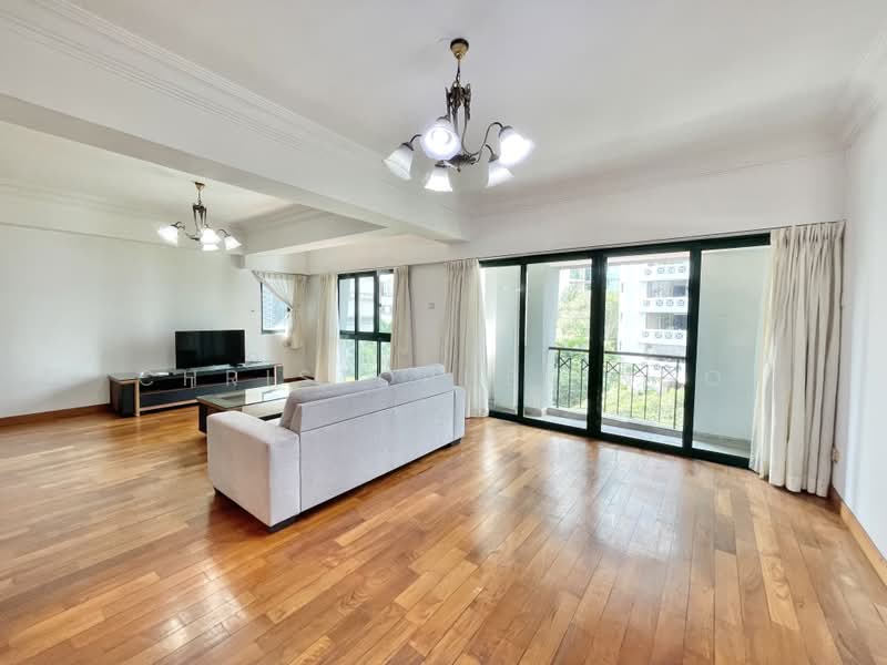 Surrey Court, 12 Surrey Court, 4 Bedrooms, 1,600 sqft, Condominium For Rent, by Christopher Ngo, 500164471 - Living Room - PropertyGuru.com.sg