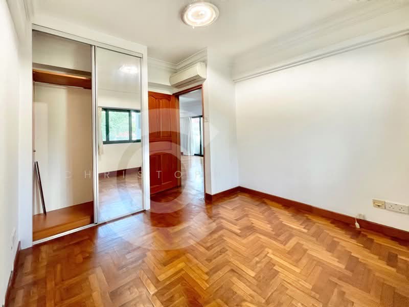Surrey Court, 12 Surrey Court, 4 Bedrooms, 1,600 sqft, Condominium For Rent, by Christopher Ngo, 500164471 - Bedroom - PropertyGuru.com.sg