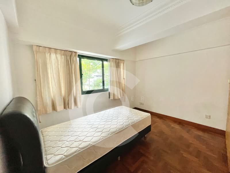 Surrey Court, 12 Surrey Court, 4 Bedrooms, 1,600 sqft, Condominium For Rent, by Christopher Ngo, 500164471 - Bedroom - PropertyGuru.com.sg