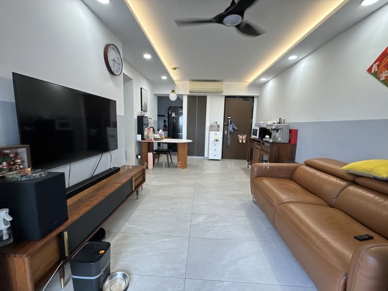 311A Clementi Avenue 4, 311A Clementi Avenue 4, 3 Bedrooms, 861 sqft, HDB Flat For Sale, by Annie Chen, 500164488 - Living Room - PropertyGuru.com.sg