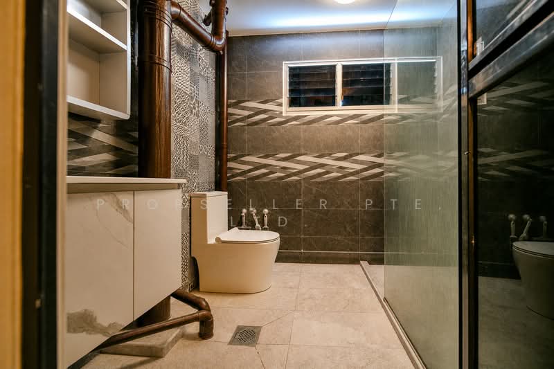 412 Tampines Street 41, 412 Tampines Street 41, 3 Bedrooms, 1,485 sqft, HDB Flat For Sale, by Khai Yuen Hong, 500164491 - Bathroom - PropertyGuru.com.sg