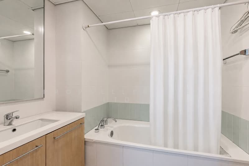 The Sail @ Marina Bay, 6 Marina Boulevard, 2 Bedrooms, 904 sqft, Condominium For Sale, by Kit Toh, 500164498 - Bathroom - PropertyGuru.com.sg