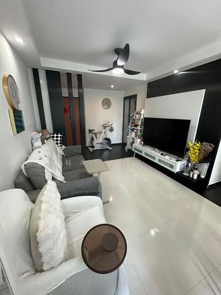 27 Ghim Moh Link, 27 Ghim Moh Link, 3 Bedrooms, 936 sqft, HDB Flat For Sale, by Jonathan Ee, 500164503 - Living Room - PropertyGuru.com.sg