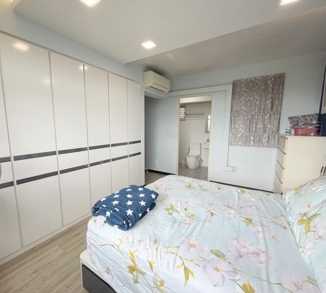 429B Yishun Avenue 11, 429B Yishun Avenue 11, 3 Bedrooms, 990 sqft, HDB Flat For Sale, by Desiree Leung, 500164510 - Master Bedroom - PropertyGuru.com.sg