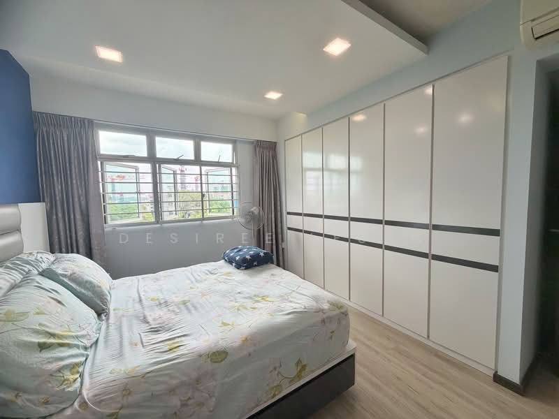 429B Yishun Avenue 11, 429B Yishun Avenue 11, 3 Bedrooms, 990 sqft, HDB Flat For Sale, by Desiree Leung, 500164510 - Master Bedroom - PropertyGuru.com.sg