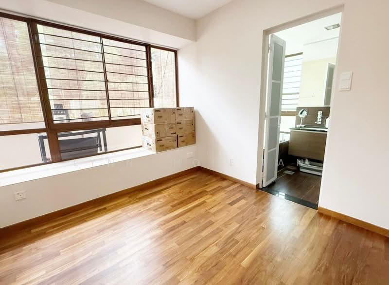 Bluwaters, 195B Jalan Loyang Besar, 2 Bedrooms, 969 sqft, Apartment For Rent, by Lynn Hope Tan, 500164522 - Master bedroom - PropertyGuru.com.sg