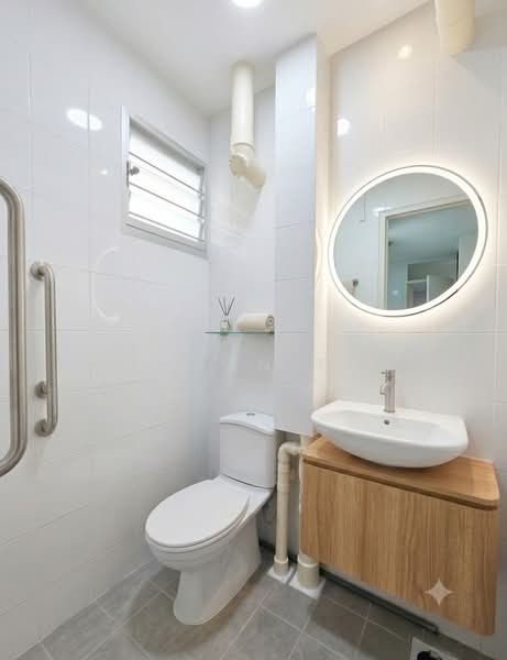 138 Bedok North Street 2, 138 Bedok North Street 2, 2 Bedrooms, 721 sqft, HDB Flat For Sale, by Adrian Tan, 500164526 - Bathroom - PropertyGuru.com.sg