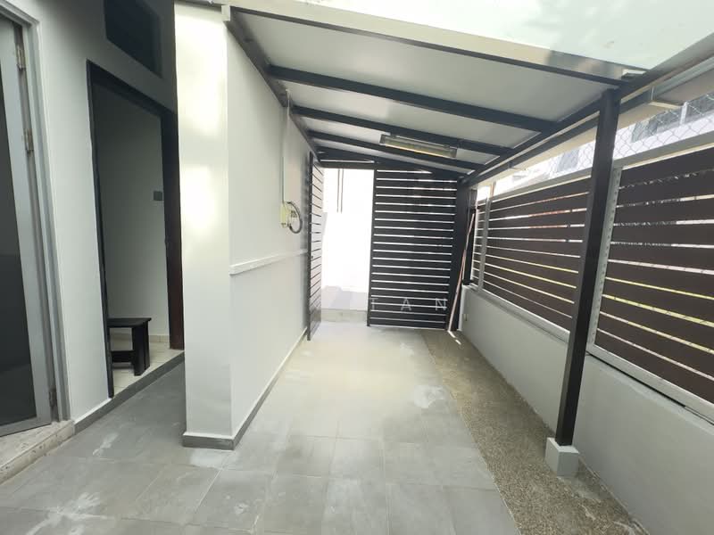 Landed at Bedok Road, , 5 Bedrooms, 4,000 sqft, Corner Terrace For Rent, by Jen Tan, 500164539 - Exterior - PropertyGuru.com.sg
