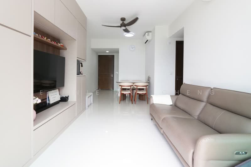 Hundred Trees, 95 West Coast Drive, 2 Bedrooms, 786 sqft, Condominium For Sale, by Jeannie Ang Cheng Li, 500164541 - Living Room - PropertyGuru.com.sg