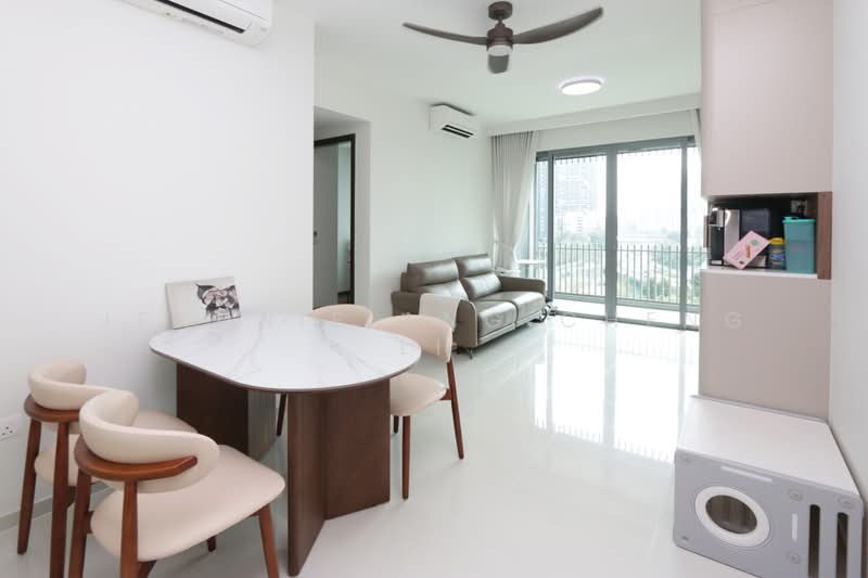 Hundred Trees, 95 West Coast Drive, 2 Bedrooms, 786 sqft, Condominium For Sale, by Jeannie Ang Cheng Li, 500164541 - Living Room - PropertyGuru.com.sg