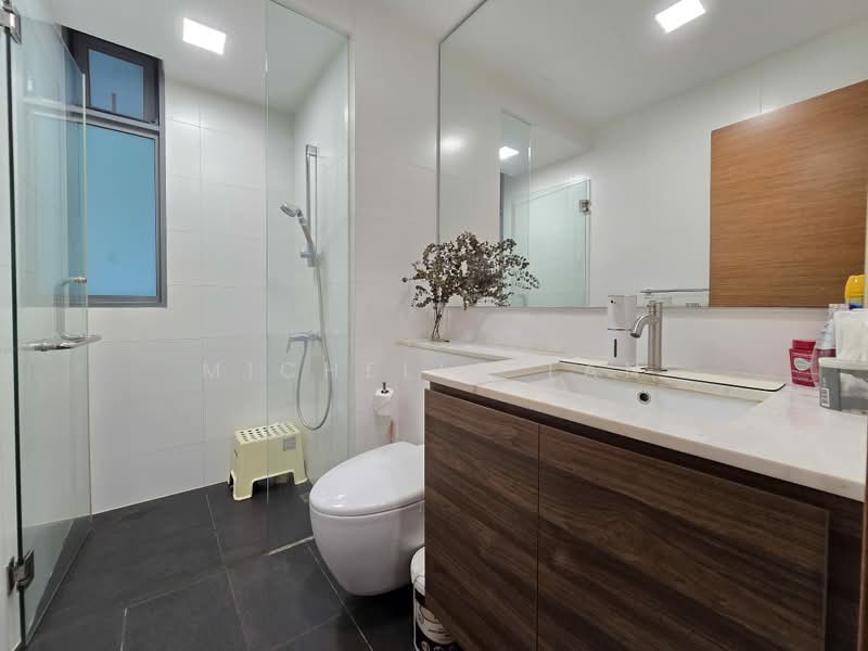 Double Bay Residences, 19B Simei Street 4, 3 Bedrooms, 1,981 sqft, Condominium For Sale, by Michelle Tan, 500164549 - Bathroom - PropertyGuru.com.sg