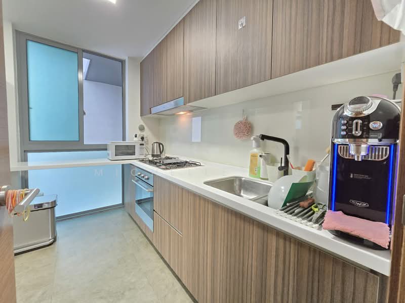 Double Bay Residences, 19B Simei Street 4, 3 Bedrooms, 1,981 sqft, Condominium For Sale, by Michelle Tan, 500164549 - Kitchen - PropertyGuru.com.sg