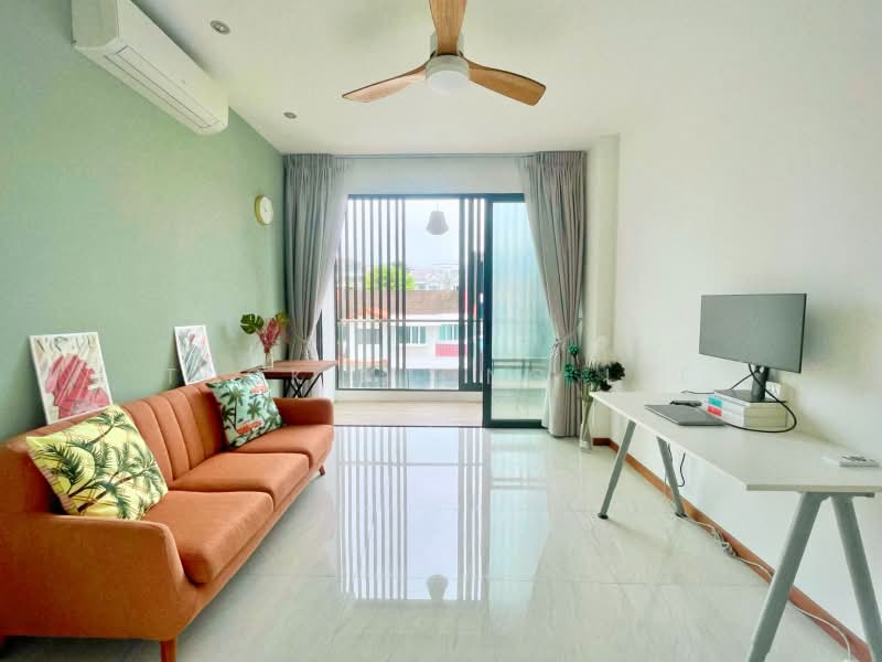Sandy Eight, 8 Sandy Ln, 2 Bedrooms, 689 sqft, Apartment For Rent, by Tuck Keong Lee, 500164552 - Living Room - PropertyGuru.com.sg