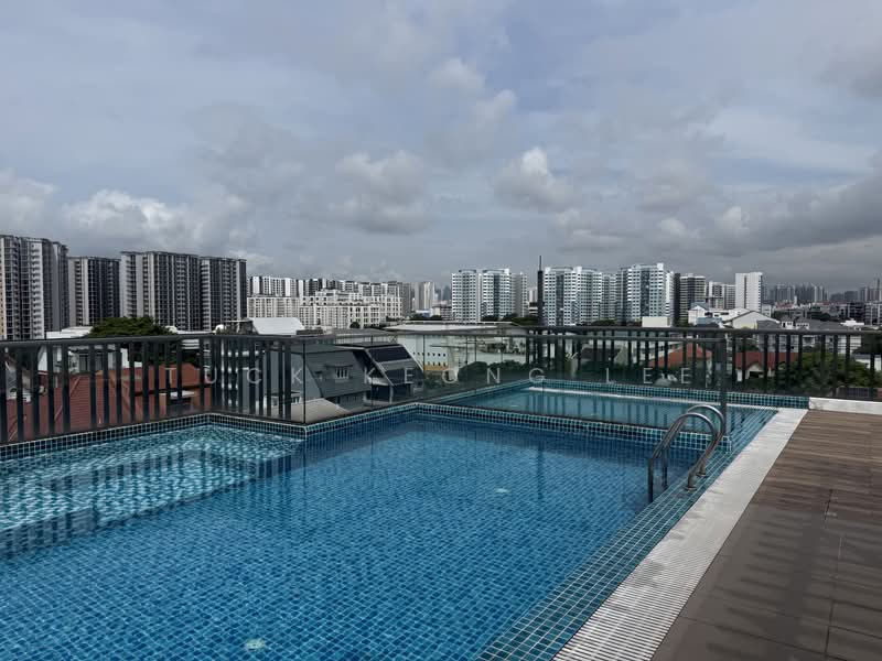 Sandy Eight, 8 Sandy Ln, 2 Bedrooms, 689 sqft, Apartment For Rent, by Tuck Keong Lee, 500164552 - Pool - PropertyGuru.com.sg