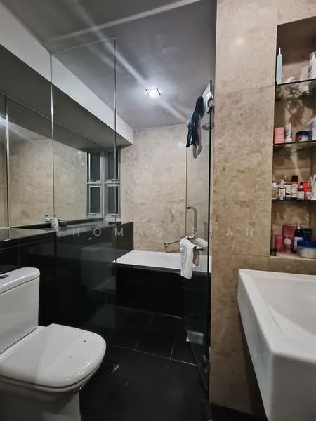 Grandeur 8, 2 Ang Mo Kio Central 3, 3 Bedrooms, 1,259 sqft, Condominium For Sale, by Thomas Siah, 500164557 - Bathroom - PropertyGuru.com.sg