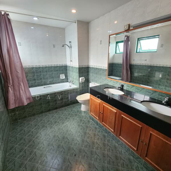 Beechwood Grove, Beechwood Grove, 6 Bedrooms, 7,500 sqft, Bungalow House For Sale, by David Chia, 500164560 - Bathroom - PropertyGuru.com.sg