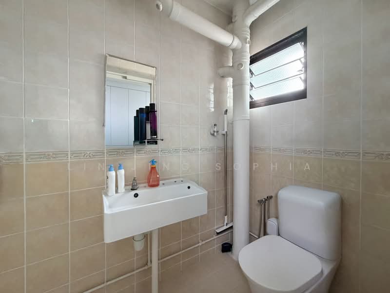 683B Choa Chu Kang Crescent, 683B Choa Chu Kang Crescent, 3 Bedrooms, 1,184 sqft, HDB Flat For Sale, by Lin Jing Sophia, 500164562 - Bathroom - PropertyGuru.com.sg