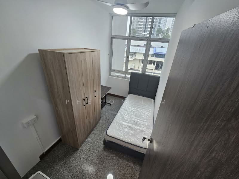 Maysprings, 2 Petir Road, Room Rental, 120 sqft, Apartment For Rent, by Pheron Lim, 500164564 - Bedroom - PropertyGuru.com.sg
