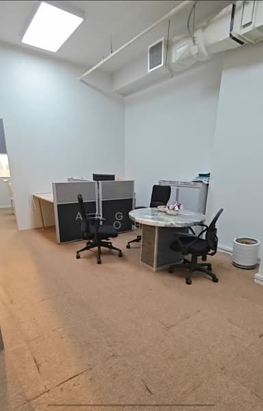 Wcega Plaza, 1 Bukit Batok Crescent, 958 sqft, Light Industrial (B1) For Sale, by Angela Oh, 500164566 - Interior - CommercialGuru.com.sg