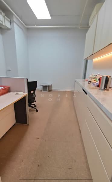 Wcega Plaza, 1 Bukit Batok Crescent, 958 sqft, Light Industrial (B1) For Sale, by Angela Oh, 500164566 - Interior - CommercialGuru.com.sg