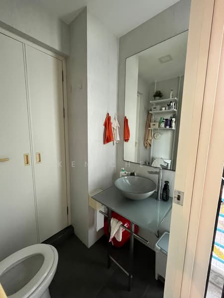 Harbour View Towers, 21 Telok Blangah Drive, 2 Bedrooms, 797 sqft, Condominium For Sale, by Ken Chew, 500164569 - Bathroom - PropertyGuru.com.sg