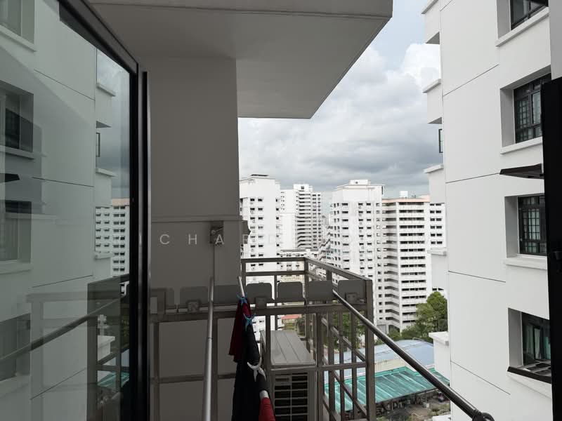 655 Senja Road, 655 Senja Road, 3 Bedrooms, 1,184 sqft, HDB Flat For Sale, by Richard Ho SW, 500164570 - Laundry hanging - PropertyGuru.com.sg