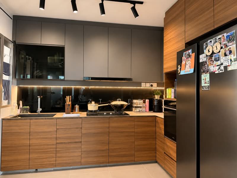 422B Northshore Drive, 422B Northshore Drive, 3 Bedrooms, 1,001 sqft, HDB Flat For Sale, by ZT Lee, 500164575 - Kitchen - PropertyGuru.com.sg