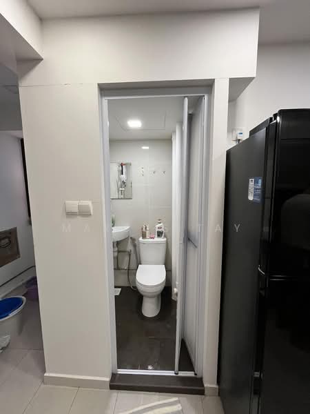 Orchid Park Condominium, 81 Yishun Street 81, Room Rental, 150 sqft, Condominium For Rent, by Marcus Tay, 500164578 - Bathroom - PropertyGuru.com.sg