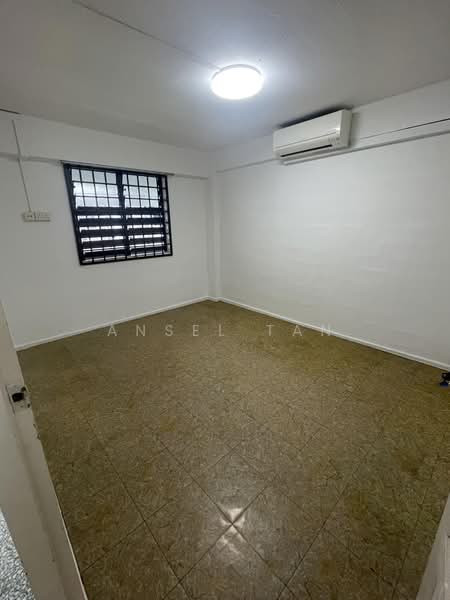 36 Chai Chee Avenue, 36 Chai Chee Avenue, 2 Bedrooms, 700 sqft, HDB Flat For Sale, by Ansel Tan, 500164581 - Bedroom 1 - PropertyGuru.com.sg
