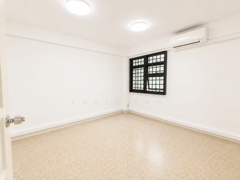 36 Chai Chee Avenue, 36 Chai Chee Avenue, 2 Bedrooms, 700 sqft, HDB Flat For Sale, by Ansel Tan, 500164581 - Interior - PropertyGuru.com.sg