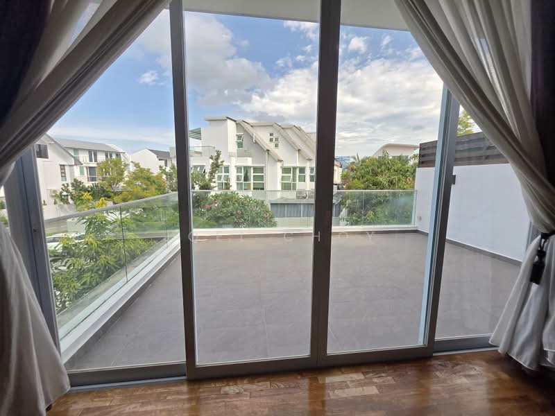 Tavistock MRT 3mins walk! Built year 2010! 2.5 Storey Semi-D Move in!, Tavistock Avenue, 5 Bedrooms, 3,500 sqft, Semi-Detached House For Sale, by Joel Choy, 500164582 - Balcony - PropertyGuru.com.sg