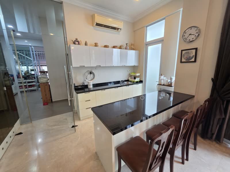 Tavistock MRT 3mins walk! Built year 2010! 2.5 Storey Semi-D Move in!, Tavistock Avenue, 5 Bedrooms, 3,500 sqft, Semi-Detached House For Sale, by Joel Choy, 500164582 - Kitchen - PropertyGuru.com.sg