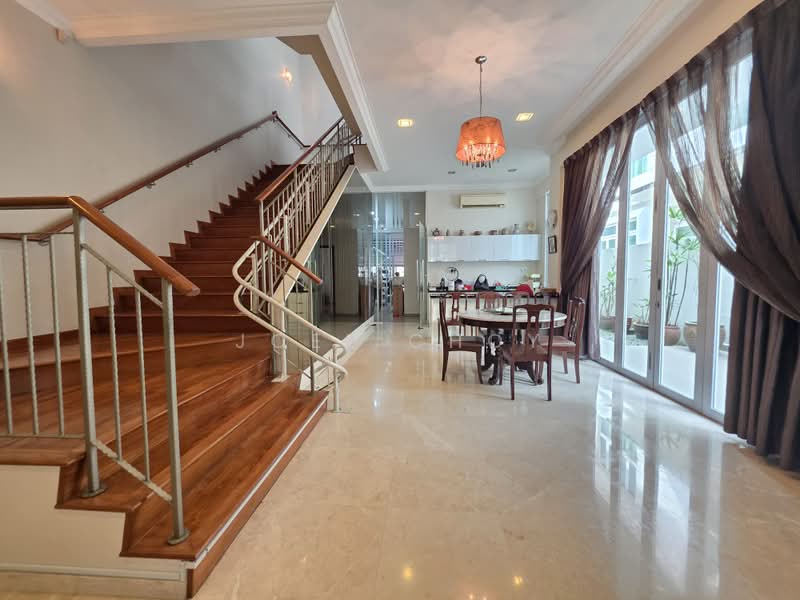 Tavistock MRT 3mins walk! Built year 2010! 2.5 Storey Semi-D Move in!, Tavistock Avenue, 5 Bedrooms, 3,500 sqft, Semi-Detached House For Sale, by Joel Choy, 500164582 - Interior - PropertyGuru.com.sg