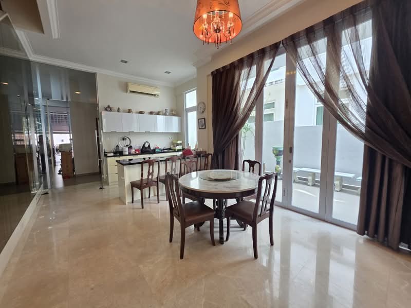 Tavistock MRT 3mins walk! Built year 2010! 2.5 Storey Semi-D Move in!, Tavistock Avenue, 5 Bedrooms, 3,500 sqft, Semi-Detached House For Sale, by Joel Choy, 500164582 - Kitchen - PropertyGuru.com.sg