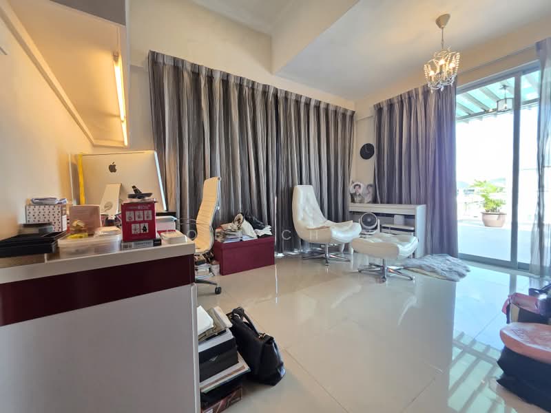 Tavistock MRT 3mins walk! Built year 2010! 2.5 Storey Semi-D Move in!, Tavistock Avenue, 5 Bedrooms, 3,500 sqft, Semi-Detached House For Sale, by Joel Choy, 500164582 - Living Room - PropertyGuru.com.sg
