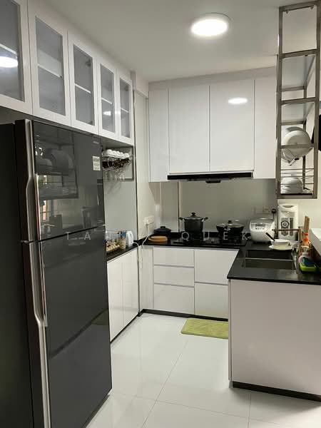 134 Edgedale Plains, 134 Edgedale Plains, 3 Bedrooms, 92 sqft, HDB Flat For Rent, by Tanny Quek, 500164584 - Kitchen - PropertyGuru.com.sg
