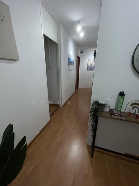 The Plaza, 7500A Beach Road, 5 Bedrooms, 764 sqft, Apartment For Sale, by Lynda Teo, 500164588 - Corridor - PropertyGuru.com.sg