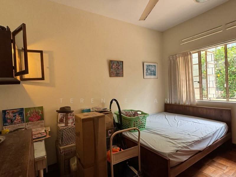 ONLY $1,5XX PSF ! BEAUTIFUL, REGULAR PLOT! MINS TO MRT !, Chestnut / Cashew, 3 Bedrooms, 1,600 sqft, Bungalow House For Sale, by Terence Tan, 500164592 - PropertyGuru.com.sg