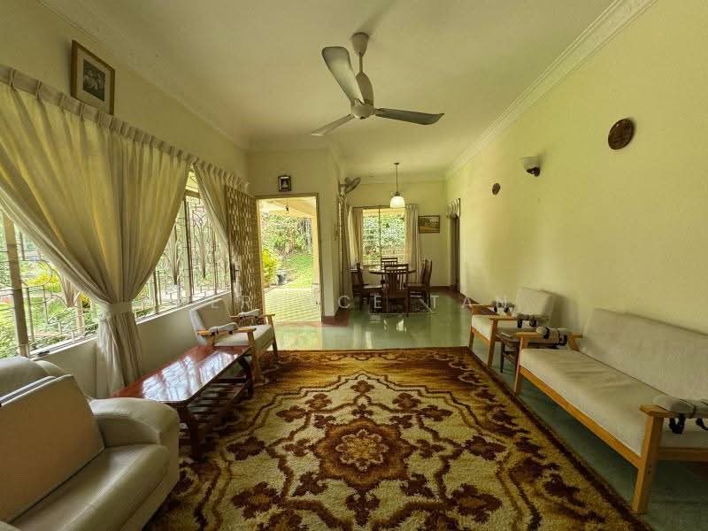 ONLY $1,5XX PSF ! BEAUTIFUL, REGULAR PLOT! MINS TO MRT !, Chestnut / Cashew, 3 Bedrooms, 1,600 sqft, Bungalow House For Sale, by Terence Tan, 500164592 - PropertyGuru.com.sg