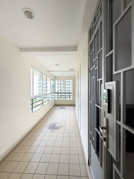Parkshore, 201 Tanjong Rhu Road, 2 Bedrooms, 990 sqft, Condominium For Sale, by Alvin Kwan, 500164601 - Corridor - PropertyGuru.com.sg