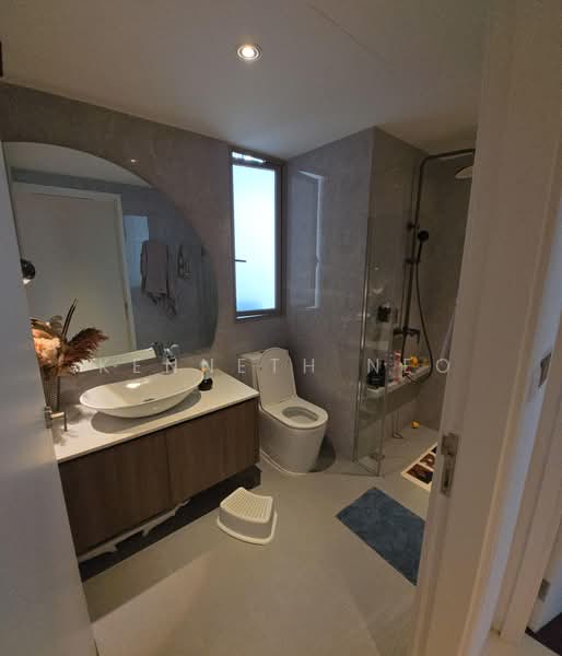 Sea Horizon, 1 Pasir Ris Rise, 4 Bedrooms, 1,335 sqft, Executive Condominium For Sale, by Kenneth Neo, 500164602 - Bathroom - PropertyGuru.com.sg