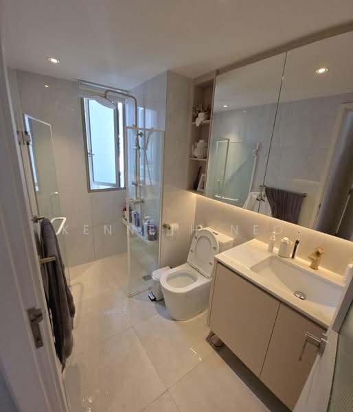 Sea Horizon, 1 Pasir Ris Rise, 4 Bedrooms, 1,335 sqft, Executive Condominium For Sale, by Kenneth Neo, 500164602 - Bathroom - PropertyGuru.com.sg